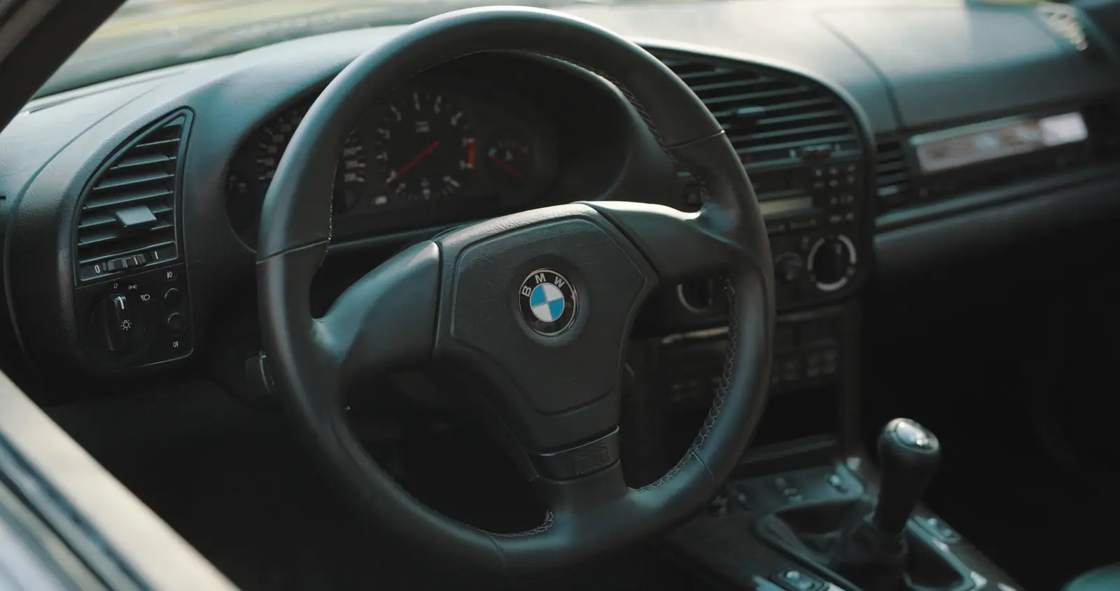 The steering wheel and the dash