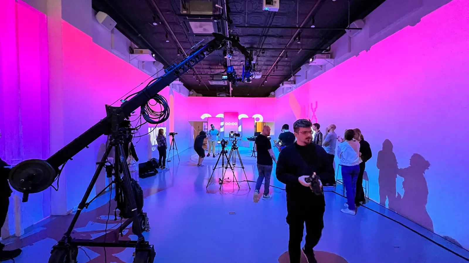 Lenovo × AMD, production still 7