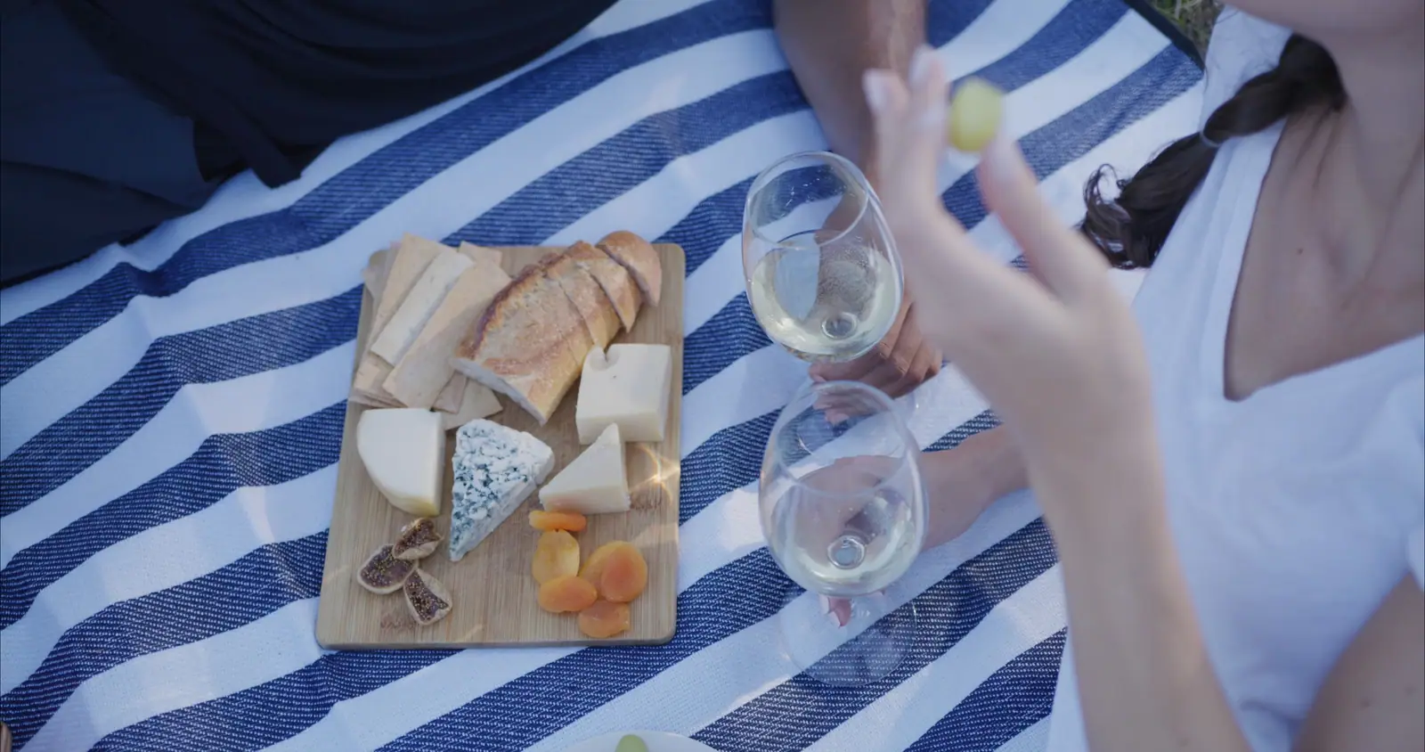 Moliving, production still 9